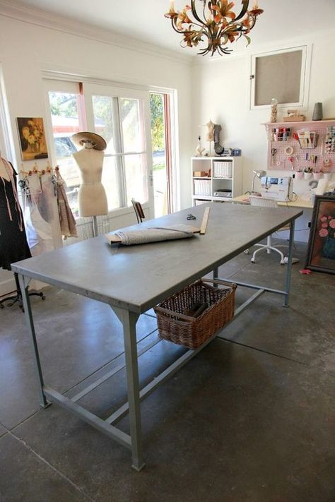 Metal Work Table, Design Studio Workspace, Sewing Room Inspiration, Fashion Designer Studio, Sewing Room Design, Sewing Room Decor, Dream Craft Room, Craft Room Design, Sewing Room Organization