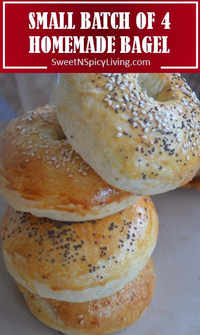 Onion Bagel, Bagel Recipe Easy, Small Batch Baking, Baking Soda Benefits, Mini Bagels, Homemade Bagels, Bagel Recipe, Bread Machine Recipes, Bread Machine