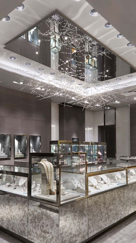 Jewelry Store Interior, Jewelry Store Displays, Jewelry Store Design, Jewellery Shop Design, Retail Jewelry, Jewellery Showroom, Closet Inspiration, Retail Design Blog, Store Design Interior