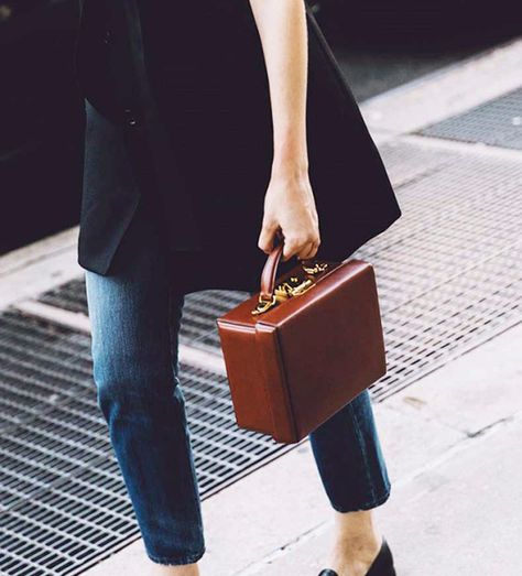 Mark Cross Grace bag Minimalist Fits, Juergen Teller, Street Style 2016, New York Fashion Week Street Style, Moda Chic, Collage Vintage, Mark Cross, Only Shoes, Mode Inspiration