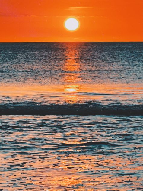 Sunset | film | ocean | orange | vintage | dusk | aesthetic Orange Ocean Aesthetic, Deep Orange Aesthetic, Orange Beach Aesthetic, Blue Orange Sunset, Blue And Orange Aesthetic, Dusk Aesthetic, Orange Widget, Tropical Room, Friend Aesthetic