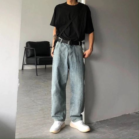 Retro High Waist Wide-Leg Jeans Light Wash Jeans Outfit, High Waist Wide Leg Jeans, Casual Wide Leg Pants, New Pant, Slim Fit Shorts, Slim Fit Pants, Denim Trousers, Light Wash Jeans, Sweaters Knitwear