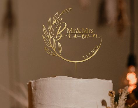 Gold Wedding Cake Topper Personalized Wreath Wedding Cake - Etsy Australia Wedding Shower Cake Topper, Wedding Cakes Topper, Engagement Cake Toppers Unique, Wedding Topper Ideas, Gold Wedding Cake Topper, Wedding Cake Toppers Elegant, Boho Wedding Cake Topper, Boho Wedding Cake Toppers, Wedding Cake Topper Ideas