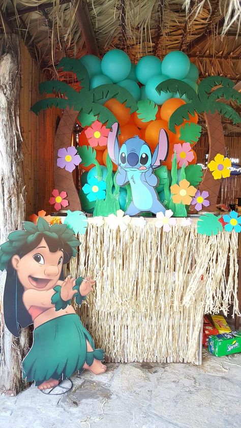 Lilo And Stitch Cake, Stitch Party, ليلو وستيتش, Stitch Cake, Jungle Thema, Lilo Und Stitch, Luau Birthday Party, Hawaiian Birthday Party, Hawaiian Birthday