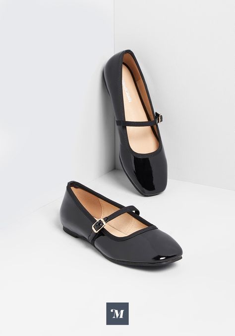 As long as these patent black flats are on your feet, you’ll never walk without style! Keeping your look shiny and sweet with a glossy hue and strappy vamp, this versatile pair from ModCloth is truly timeless. #ModCloth #shoesforwomen #vintageshoes #shoetrends #footwear #cutefootwear #flats #balletflats #shoesforfall 60s Shoes, Black School Shoes, 1960s Shoes, Brian Atwood Heels, Shoes For School, Trendy Womens Shoes, Dr Shoes, T Strap Flats, T Strap Heels