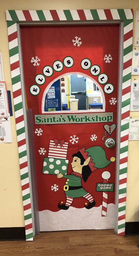 Christmas Hallway, Diy Christmas Door Decorations, Door Decorations Classroom Christmas, Classroom Christmas Decorations, Holiday Door Decorations, Diy Christmas Door, Christmas Door Decorating Contest, Christmas Classroom Door, Christmas Door Decoration