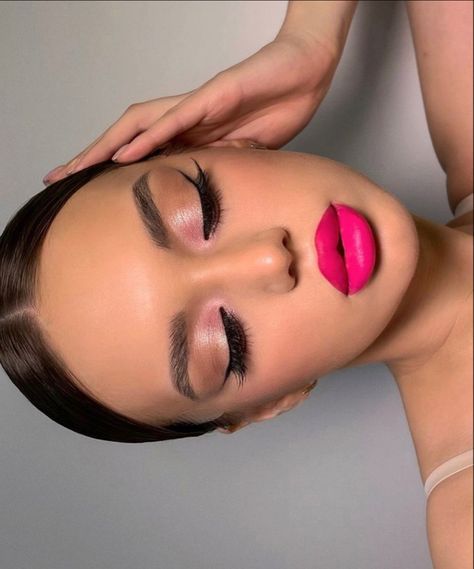 Makeup For Neon Outfit, Eye Makeup For Pink Lips, Eye Makeup With Pink Lipstick, Make Up With Pink Lipstick, Barbie Lips Makeup, Soft Eye Bold Lip Makeup, Bridal Photoshoot Makeup, Hot Pink Lipstick Makeup Look, Pink Lip Makeup Look