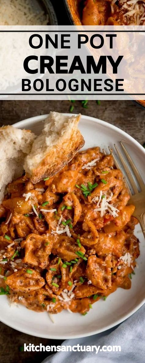 Creamy Bolognese, Beef Bolognese Recipe, Pasta Bolognese Recipe, Beef Bolognese, Shell Pasta Recipes, Pan Pasta, Beef Pasta Recipes, Cream Cheese Pasta, Bolognese Sauce Recipe