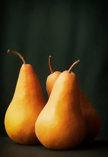 Three Pears - Limited Edition of 10 Photography by Ron Colbroth | Saatchi Art Foto Macro, Still Life Pictures, Life Drawing Reference, Reference Photos For Artists, Fruits Photos, Still Life Images, Object Photography, Still Life Fruit, Fruit Photography