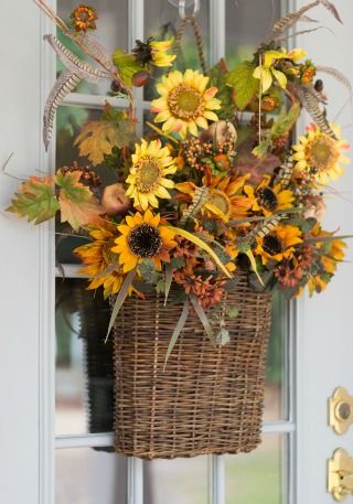 Door Baskets, Diy Fall Wreaths, Front Door Baskets, Fall Basket, Door Basket, Cozy Up Your Home, Basket Wreath, Image Halloween, Fall Centerpieces