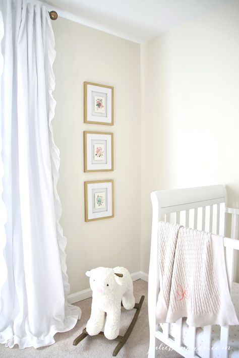 A nursery vignette - simple ideas to create a beautiful nursery on a budget Cream Color Bedroom, Nursery Paint Colors, Cream Paint Colors, Neutral Wall Colors, Color Bedroom, Living Room Wall Color, Room Wall Colors, Simple Interior Design, Cream Paint