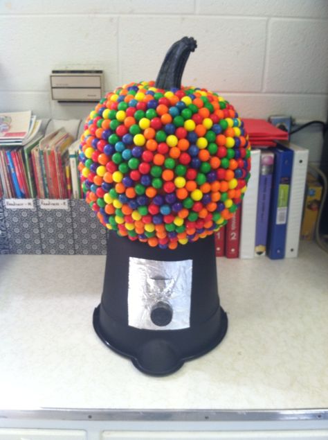 Pumpkin Decorating - Gumball machine made from a pumpkin, a mop bucket, and about 750 gumballs. Pumpkin Painting Ideas Disney, Painting Ideas Disney, Pumpkin Decorating Diy, Halloween Pumpkin Crafts, Creative Pumpkin Painting, Creative Pumpkin Decorating, Pumpkin Carving Contest, Pumpkin Decorating Contest, No Carve Pumpkin Decorating