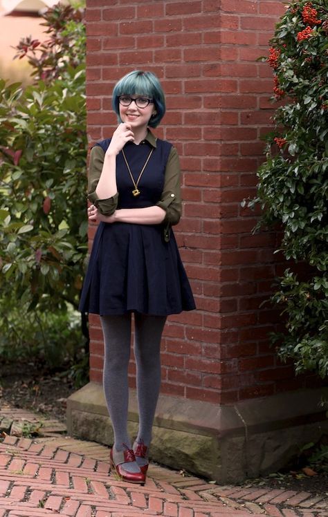 @TheClothesHorse Cute Nerd Outfits, Galactik Football, Grey Leggings Outfit, Gray Tights, Librarian Style, Librarian Chic, Nerd Chic, People Reading, Brown Oxfords