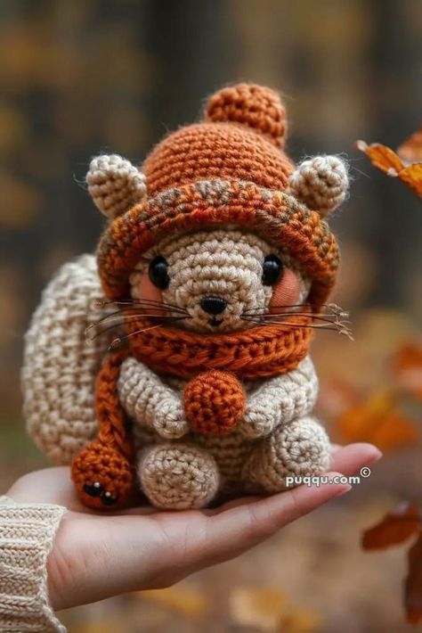 Crochet Toys Free Patterns Beginner, Squirrel Knitting Pattern, Crocheted Squirrel, Amigurumi Scarf, Crochet Fall Ideas, Fall Amigurumi, Crochet Squirrel, Crochet Blanket Stitch Pattern, Crocheted Amigurumi