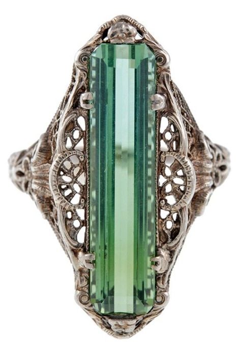 Bijoux Art Deco, Bijoux Art Nouveau, Gemstone Wedding, Green Tourmaline Ring, Wedding Women, Antique Green, Ring Emerald, Emerald Engagement, Silver Style