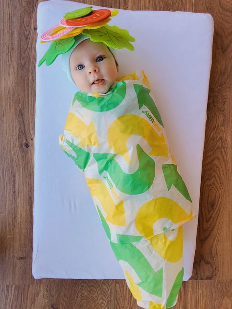 Baby dressed like a subway sandwich for halloween. Cute and funny kid’s costume. Baby Subway Costume, Subway Baby Costume, Subway Baby, Subway Sandwich, Bff Halloween Costumes, Baby Costume, Halloween Cute, Cute Costumes, Baby Costumes