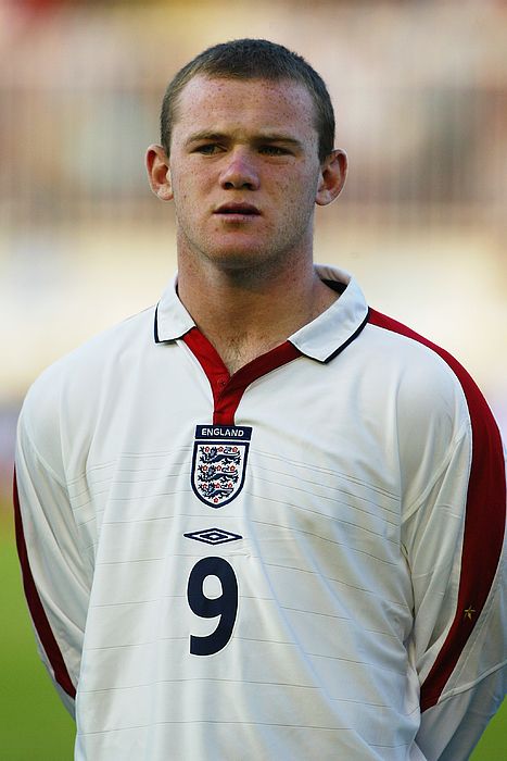 WAYNE ROONEY John Terry, Michael Owen, Frank Lampard, England Football Team, England Players, Wayne Rooney, Perfect Legs, England Football, Football Field