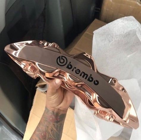 Rose gold brembo Rose Gold Rims, Electric Bike Motor, Car Interior Diy, Gold Wheels, Rich Kids Of Instagram, Ros Gold, Camaro Car, Laguna Seca, Rosé Gold