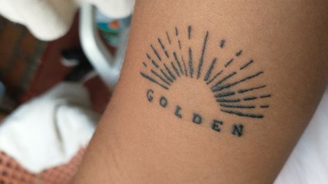 Tattoo based in "Golden" by Harry Styles Harry Styles Tattoos Golden, Golden Tattoo Harry Styles, Golden Hour Tattoo, Harry Styles Tattoos Inspiration Small, Tatoos Harry Styles Inspired, Harry Styles Minimalist Tattoo, Lorde Tattoo, Harry Styles Tattoos Ideas, Golden By Harry Styles