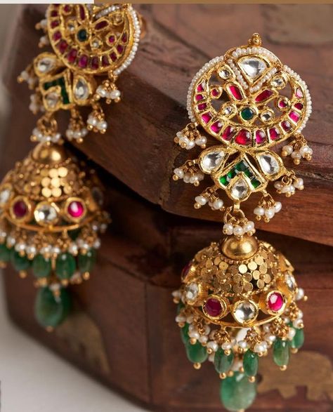 Kundan Buttalu Gold Earrings, Gold Jumkas Antiques, Antique Earrings Jhumka, Kammalu Buttalu Gold, Kundan Buttalu, Buttalu Earrings Gold Bridal, Buttalu Earrings Gold, Jhumka Designs Gold, Buttalu Designs