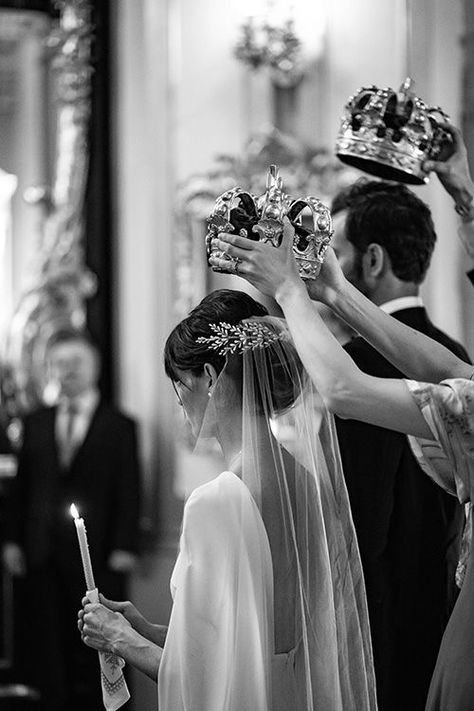 Serbian Wedding, Church Wedding Photos, Church Aesthetic, Orthodox Wedding, Wedding Picture Poses, Wedding Traditions, Catholic Wedding, Couples Wedding, Christian Wedding