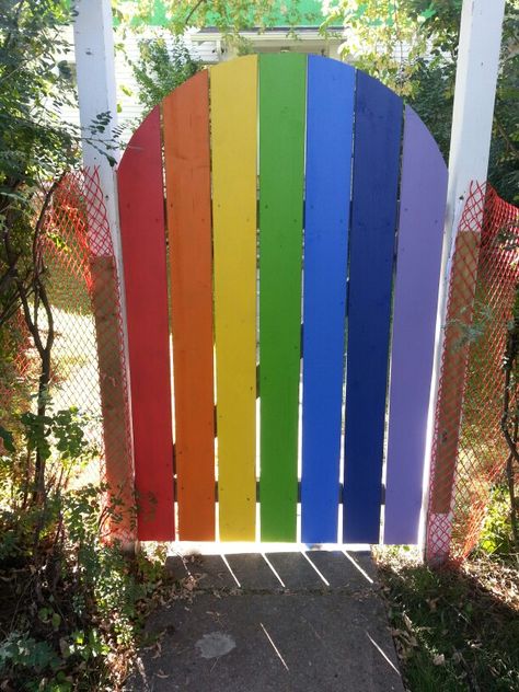 Rainbow Fence, Garden Preschool, Pallet Gate, Wood Yard Art, Rainbow Paint, Dream Yard, Yard Project, Tool Sheds, Memorial Garden