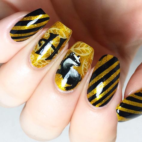 Hufflepuff Nail Designs, Simple Harry Potter Nails, Hufflepuff Nails, Harry Potter Nails Designs, Potter Nails, Harry Potter Nail Art, Character Nails, Harry Potter Nails, Harry Styles Nails