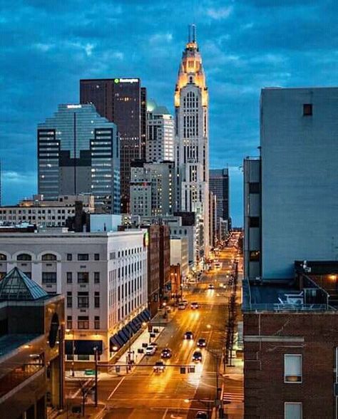 Downtown Columbus,Ohio Ohio Aesthetic, Columbus Ohio Skyline, Downtown Columbus Ohio, Ohio Travel, World Cities, Columbus Ohio, City Lights, Empire State Building, Columbus