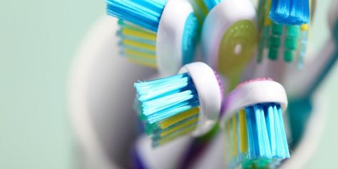 Toothbrush Storage, Teeth Health, Best Teeth Whitening, Teeth Care, How To Store, Healthy Teeth, Health Advice, Oral Hygiene, Dental Health