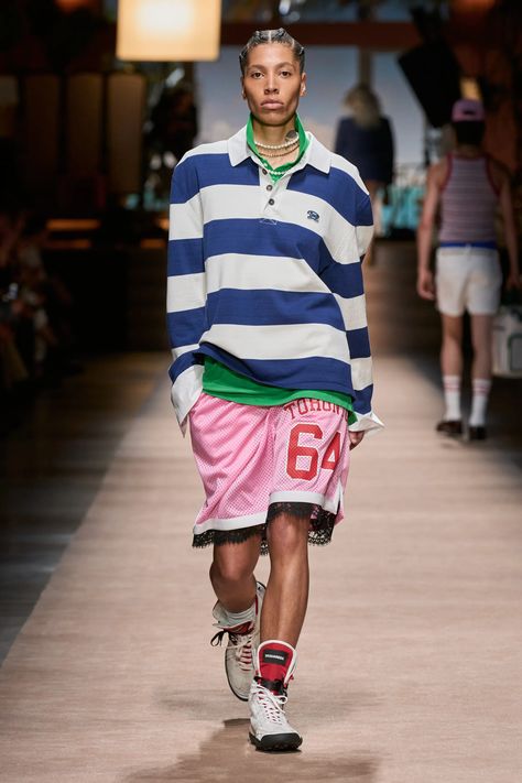 Dsquared2 Spring 2024 Menswear Fashion Show | Vogue Sportwear Outfit, Sports Wear Fashion, 2024 Menswear, Sportswear Outfits, Clothing Blogs, Menswear Runway, Mens Editorial, Mens Trends, Menswear Fashion