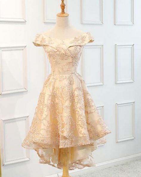 Champagne Dama Dresses, Quince Damas Dresses, Gold Dama Dresses, Dama Dresses For Quince, Dama Dresses Quinceanera, Gold Dress Short, Damas Dresses, Quinceñera Dresses, Dama Dresses