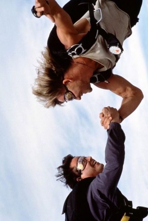 Point Break Patrick Swayze Point Break, Point Break 1991, Sam Elliott, Anthony Kiedis, Keanu Charles Reeves, Movie Theatre, Point Break, Patrick Swayze, Movie Shots