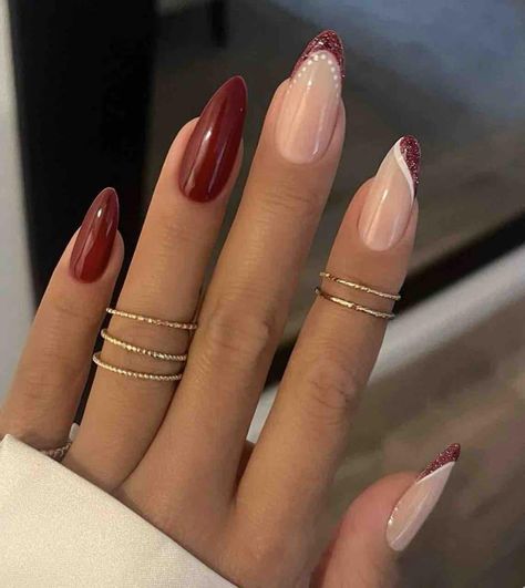 Stunning Red Nail Designs That Will Make Heads Turn Red With Sparkle Nails, Brown And Glitter Nails, Light Red Nails, Red Nail Ideas, Red And White Nails, Red Manicure, French Tip Nail Designs, Bride Outfits, Red Nail Designs