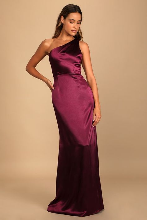 Feel like a VIP when you show up in the Lulus On the Guest List Burgundy Satin One-Shoulder Maxi Dress! Sleek stretch-woven satin shapes this glam dress that has a wide strap, a one-shoulder neckline, and a lightly pleated bodice. A high waist tops a full maxi skirt for a regal finish. The open back is accented with two wide straps. Hidden back zipper/clasp. Fit: This garment fits true to size. Length: Floor length. Size medium measures 61.5" from shoulder to hem. Bust: Great for any cup size. W The Guest List, Burgundy Maxi Dress, Gala Dress, Full Maxi Skirt, Beautiful Bridesmaid Dresses, July Wedding, Lulus Dresses, Inverted Triangle, Deep Winter