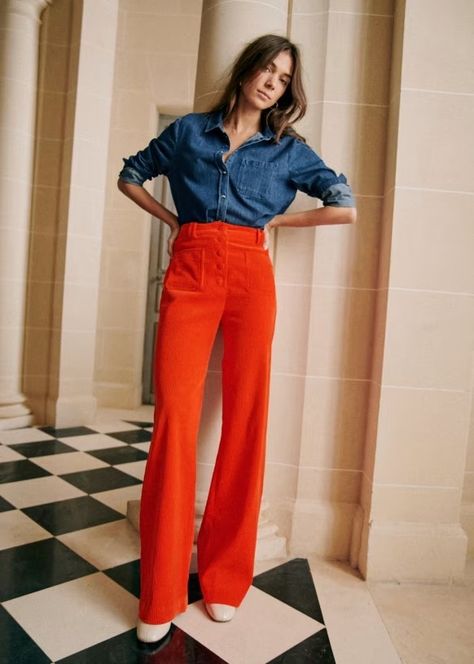 Orange Trousers Outfit, Red Trousers Outfit, Brown Trousers Outfit, Red Jeans Outfit, Orange Pants Outfit, Pantalon Orange, Wide Leg Trousers Outfit, Trousers Outfit, Red Trousers