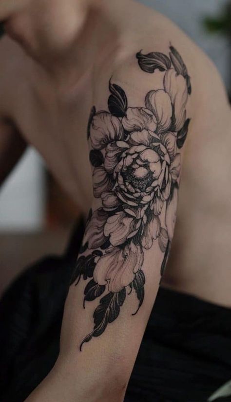 Hip Stomach Tattoo, Dark Tattoo Ideas, Gotik Tattoo, Dark Feminine Tattoos, Upper Arm Tattoo, Feminine Skull Tattoos, Mystical Tattoos, Feminine Tattoo Sleeves, Upper Arm Tattoos