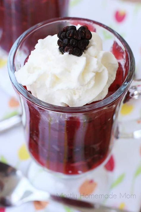 Blackberry Flummery Strawberry Cocktail Recipe, Summer Mixed Drinks, Summer Sangria Recipes, Pumpkin Pie Cupcakes, Yummy Summer Cocktails, Fun Dessert, Cheesecake Pudding, Jello Desserts, Cold Desserts