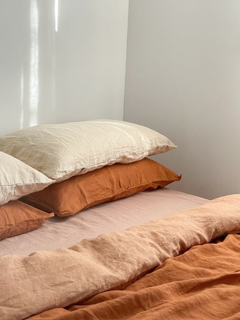 Cinnamon Colored Bed Sheets, Terracotta Bed Linen, Terracotta Linen Bedding, Oatmeal And Terracotta Bedding, Orange Linen Bedding, Ochre Linen Bedding, Terracotta Bedsheet, Bed Orange Aesthetic, Terracotta Sheets Bedroom