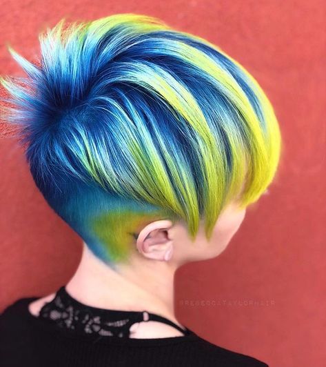 Multi Color Pixie Hair, Short Hair Vibrant Color Ideas, Bright Pixie Hair, Multi Colored Short Hair, Multi Colored Hair Short, Sunset Hair Color Short, Rainbow Pixie Hair, Hair Color Rainbow, Short Rainbow Hair