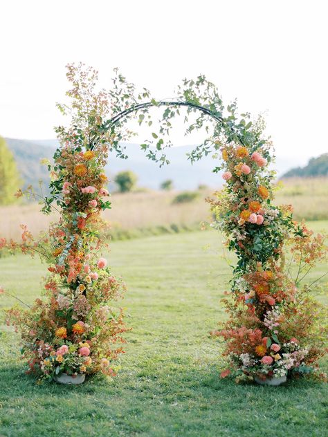 Lacecap Hydrangea, Chrysanthemum Wedding, Early Fall Weddings, Ceremony Florals, Floral Bouquets Wedding, Fall Wedding Ceremony, Floral Arch Wedding, Autumnal Wedding, Fiesta Wedding