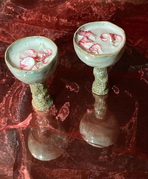 Ceramic Cocktail Glasses, Ceramic Chalice, Alcohol Glasses, Ceramic Objects, Glassware Design, Kids Clay, Berlin Art, Lets Roll, Love Potion