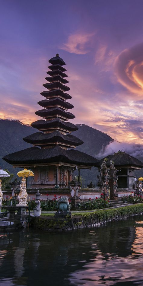 Pura Ulun Danu Bratan at Bali, Indonesia. Original Travel. Wallpaper Bali, Bali Tour Packages, Bali Baby, Bali Holidays, Fotografi Kota, Photographer Inspiration, Exotic Places, Tropical Landscaping, Bali Travel