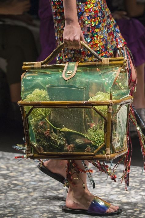 Unusual Handbags, Laugh Out Loud, Milan Fashion Weeks, Cat Walk, Kate Moss, Fashion Editorial, Cute Bags, Out Loud, Fashion Details