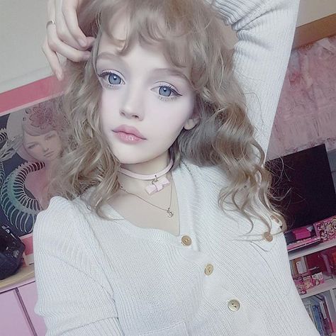 makeup Dakota Rose, Human Doll, Doll Aesthetic, Makeup Is Life, Doll Makeup, Living Dolls, Kawaii Girl, Look At You, Amazing Photography