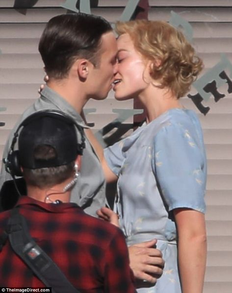 Steamy: Margot Robbie shares a kiss with Finn Cole on the set of period drama Dreamland Finn Cole And Margot Robbie, Margot Robbie Kiss, Bank Heist, Finn Cole, Inspector Calls, Peaky Blinders Poster, Joe Cole, Hollywood Legends, Aesthetic Colors