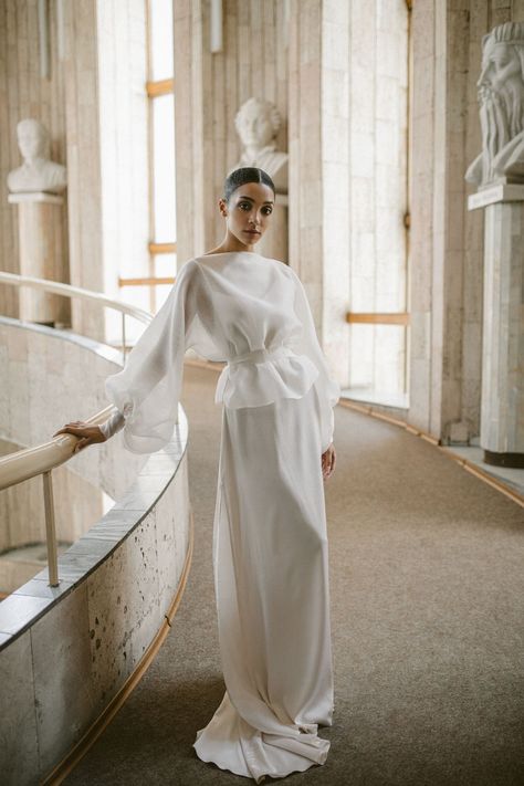 Long sleeves vintage wedding dress | Modern wedding gowns from MYWONY'S latest collection | Bridal Fashion | Magnolia Rouge: Fine Art Wedding Blog Bridal Gowns Sleeves, Kristen Bell Wedding Dress, Long Civil Wedding Dress, Bride Dress Modern, Midi Length Elopement Dress, Long Sleeve Organza Wedding Dress, Modern Wedding Dress Sleeves, Blazer Over Wedding Dress, Modest Modern Wedding Dress