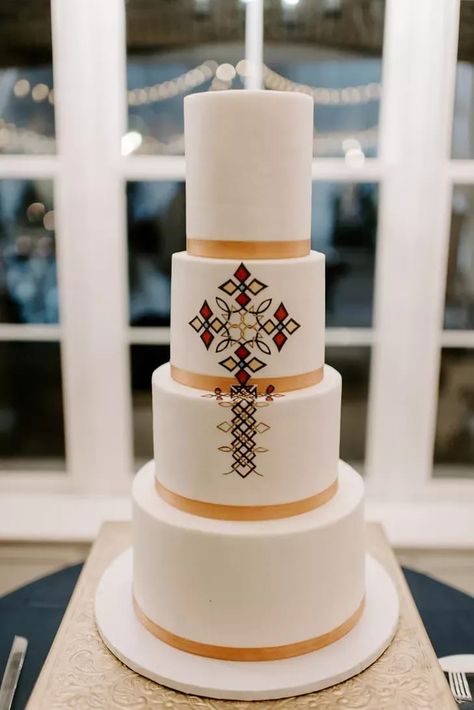 Ranch Wedding Cake, Native Wedding Cake, Boho Cow Cake, Aztec Party Theme, Boho Western Wedding Cake, Cow Skull Cake, Cowhide Cake, Aztec Cake, Cow Wedding Cake