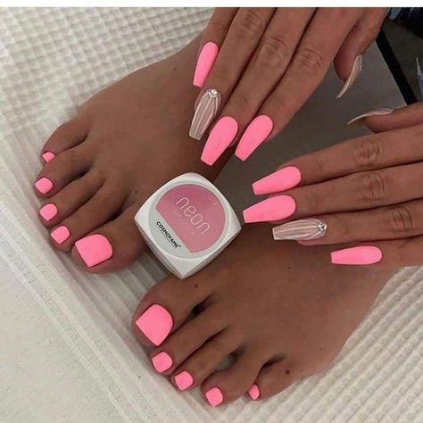 Pink Nail Art Designs, Pink Glitter Nails, Pink Nail Art, Pearl Nails, Colorful Nail Designs, Summer Acrylic Nails, Pink Acrylic Nails, Neon Nails, Pastel Nails