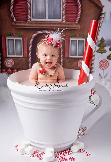 Hot Cocoa Newborn Photoshoot, Hot Coco Mini Sessions, Hot Coco Photoshoot, Hot Cocoa Photoshoot, Fall Baby Photos, Baby Christmas Photography, Bath Pictures, Toddler Photoshoot, Baby Christmas Photos