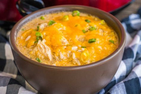 https://12tomatoes.com/slow-cooker-green-chile-casserole/ Green Chile Chicken And Rice, Green Chili Chicken Casserole, Green Chile Casserole, Chili Slow Cooker, Chicken Chile, Chicken And Rice Casserole, Green Chili Chicken, Green Chile Chicken, Chicken Rice Casserole